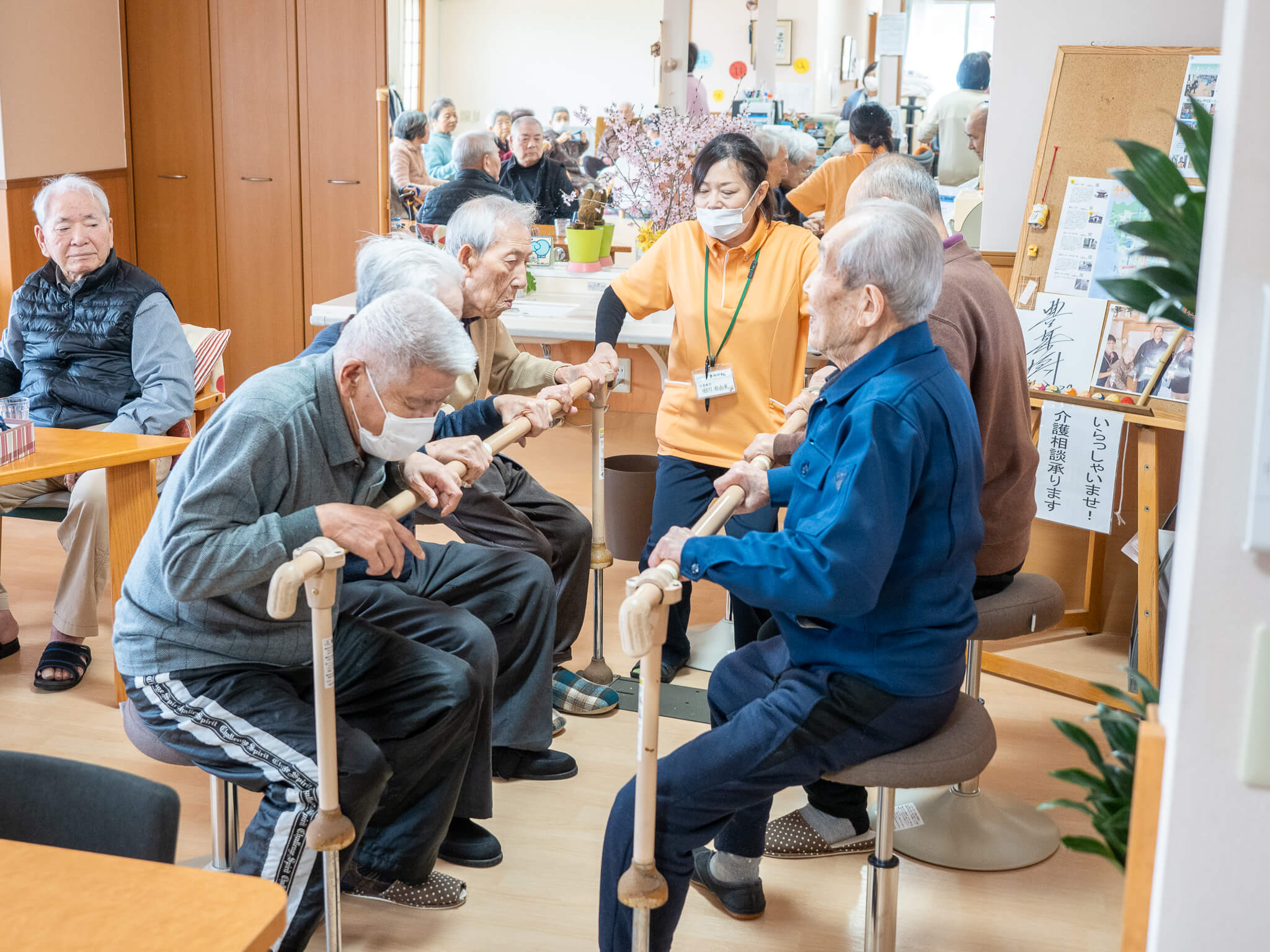 スクワット椅子での下肢筋力の向上や腹筋強化